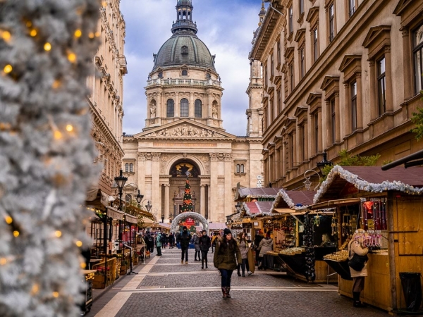 MAĐARSKA KRALJEVSKA TURA BOŽIĆNI MARKETI 2024/ NOVOGODIŠNJI PRAZNICI 2025 (Budimpešta, Sekešfehervar, Estergom, Višegrad, dvorci Bori, Brunszvik i Gedele)